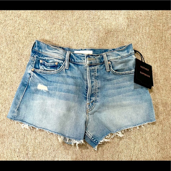 NWT Revolve Mother brand jean shorts in Size 27 (2-4). Sold out online. QUALITY - Picture 6 of 9
